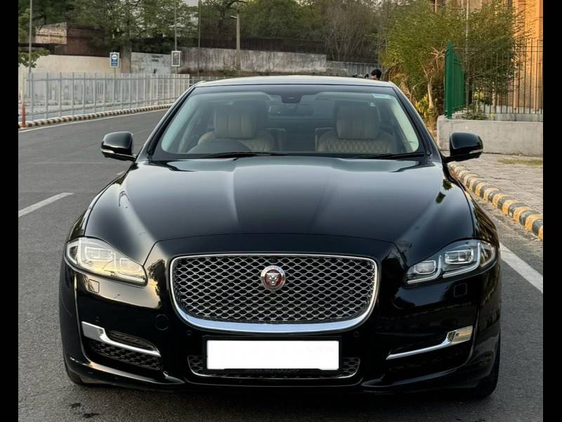 Jaguar XJ L 2.0 Portfolio