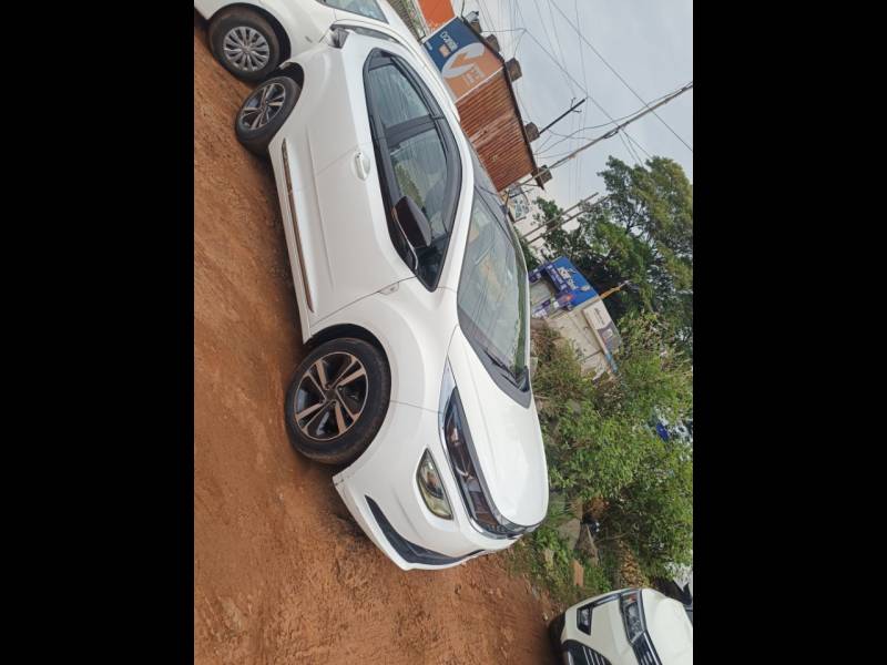 Tata Altroz XZA Plus (O) (S)