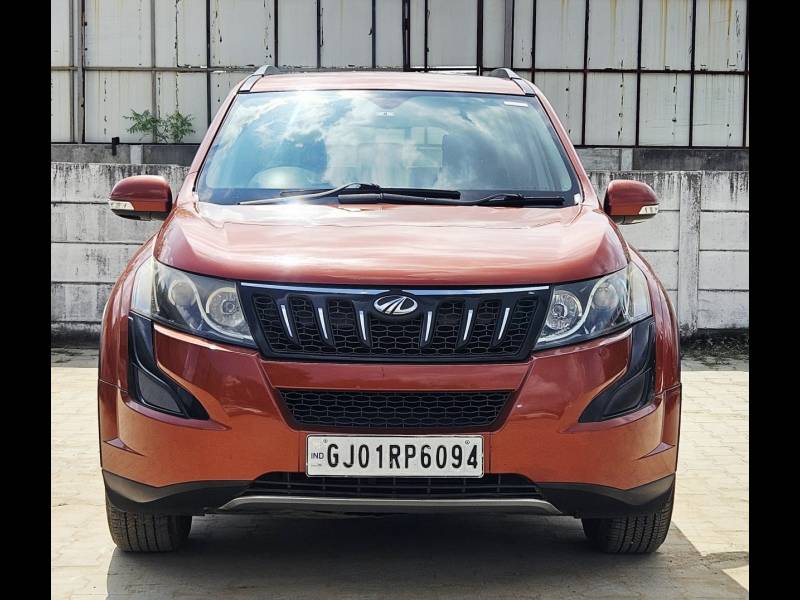 Mahindra XUV500 W6 4 X 2