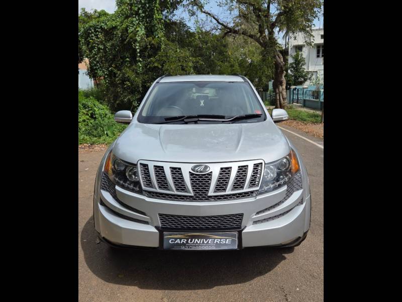 Mahindra XUV500 W8
