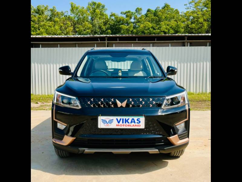 Mahindra XUV400 EL 39.4 KWH