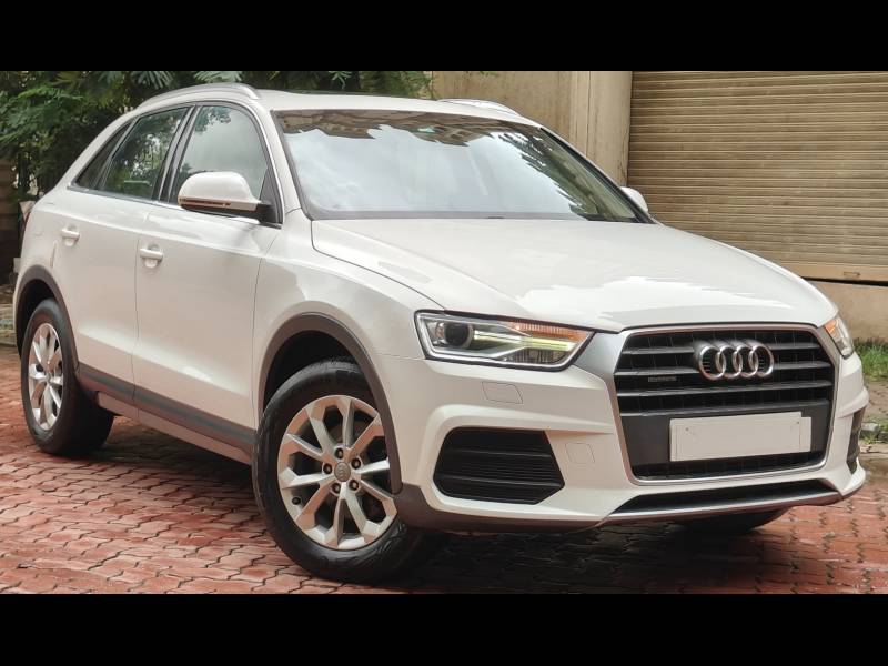 Audi Q3 35 TDI Premium + Sunroof