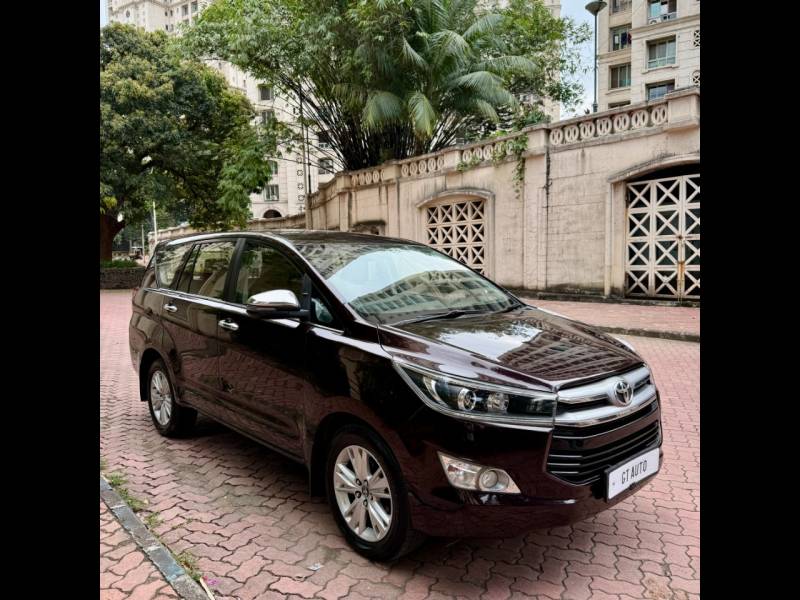 Toyota Innova Crysta 2.8 ZX AT 7 STR