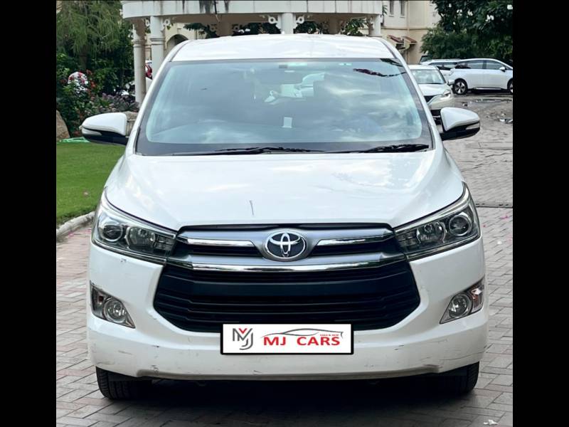 Toyota Innova Crysta 2.4 VX 7 STR