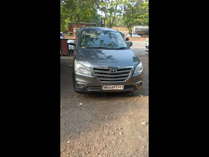 Toyota Innova 2.5 VX 8 STR