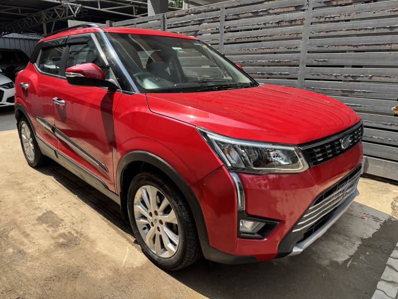 Mahindra XUV 300 W8 (O) 1.5 Diesel AMT