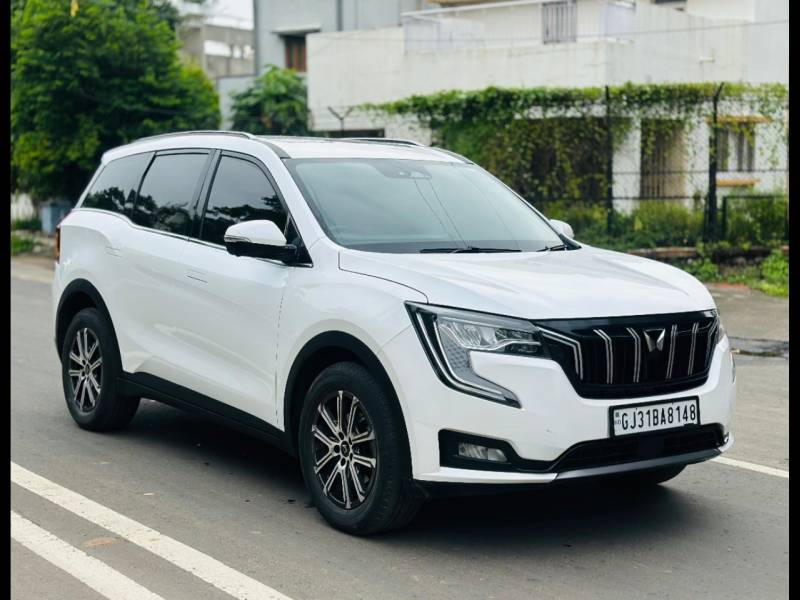 Mahindra XUV700 AX 7 Luxury Pack Diesel MT 7 STR