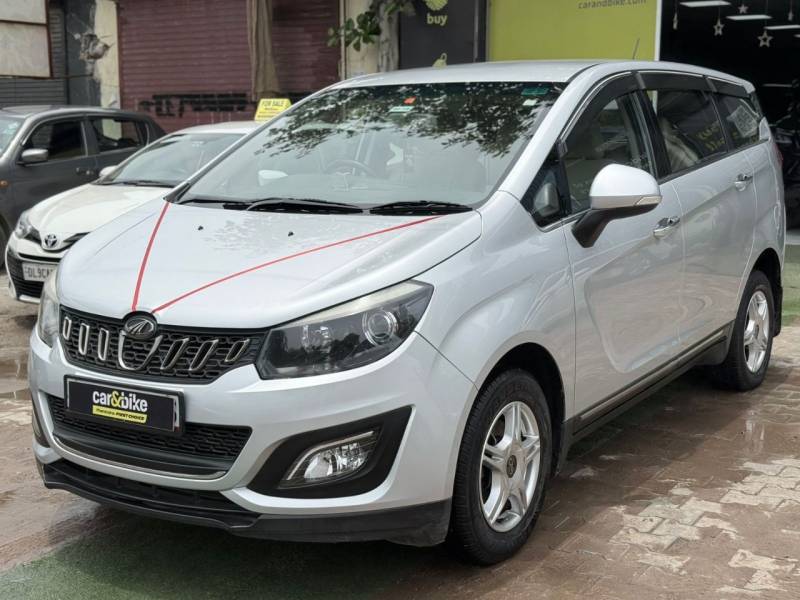 Mahindra Marazzo M6 7 STR