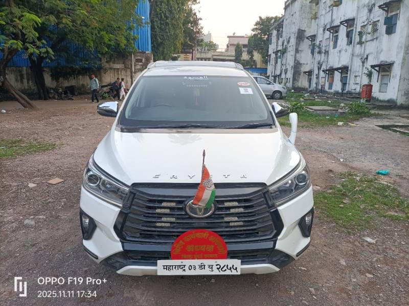 Toyota Innova Crysta 2.4 Z 7 STR