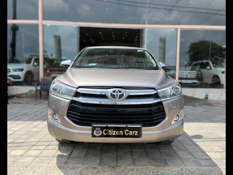 Toyota Innova Crysta 2.4 ZX AT 7 STR