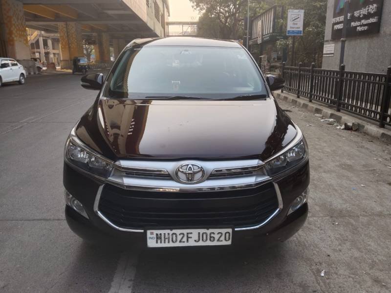 Toyota Innova Crysta 2.8 GX AT 8 STR