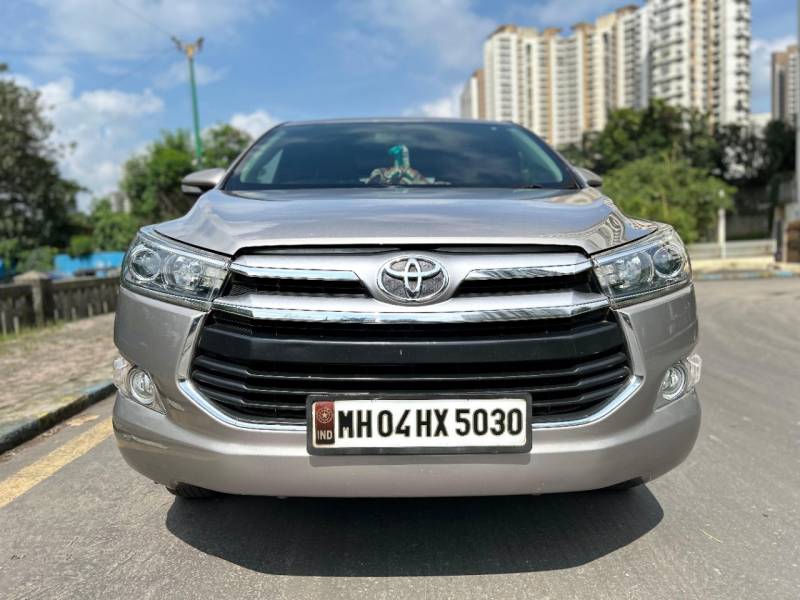 Toyota Innova Crysta 2.4 VX 8 STR