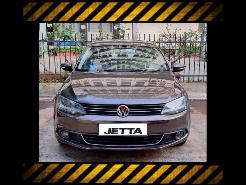 Volkswagen Jetta Highline TDI (AT)