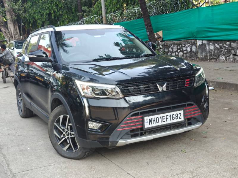 Mahindra XUV 300 W8 (O) 1.2 Petrol