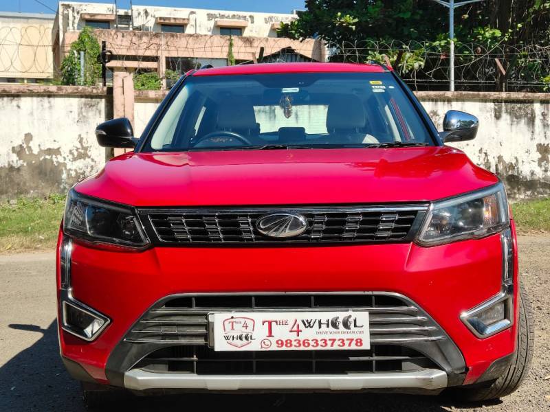 Mahindra XUV 300 W8 (O) 1.5 Diesel AMT