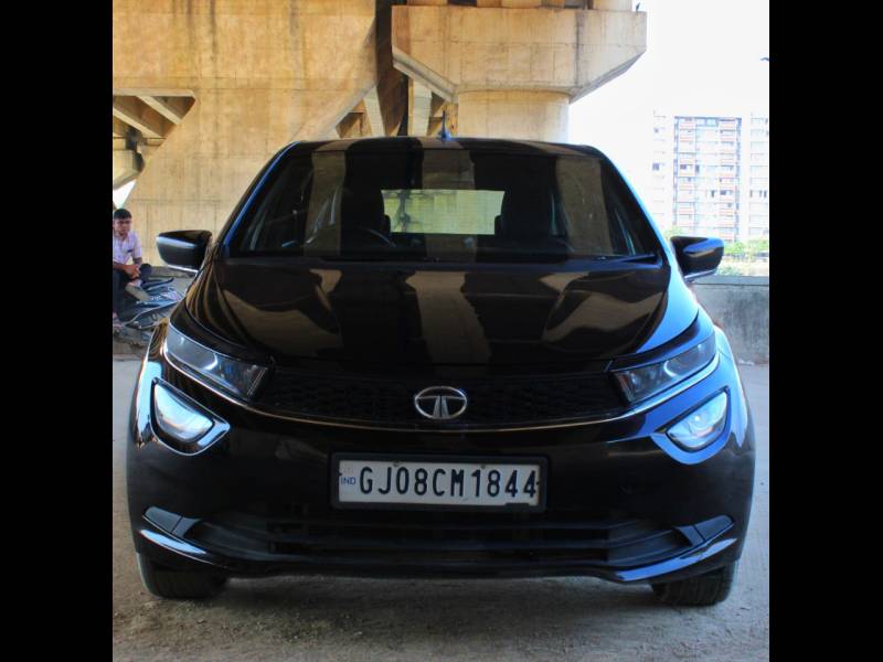 Tata Altroz XZ Plus Petrol Dark Edition