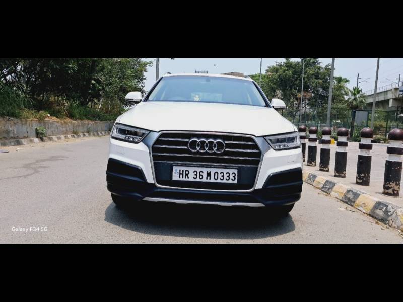 Audi Q3 30 TFSI Premium