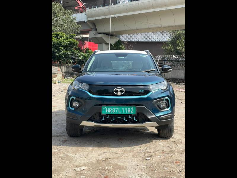 Tata Nexon EV XZ Plus LUX Dark Edition