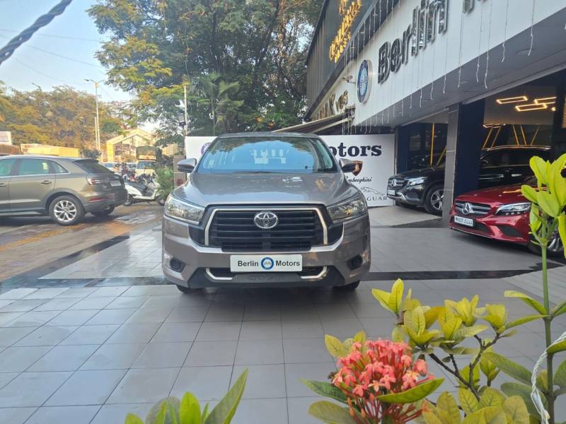 Toyota Innova Crysta 2.4 GX Limited Edition 8 STR