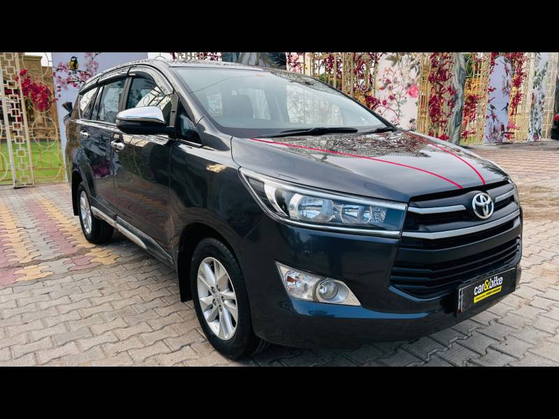 Toyota Innova Crysta 2.4 G 7 STR