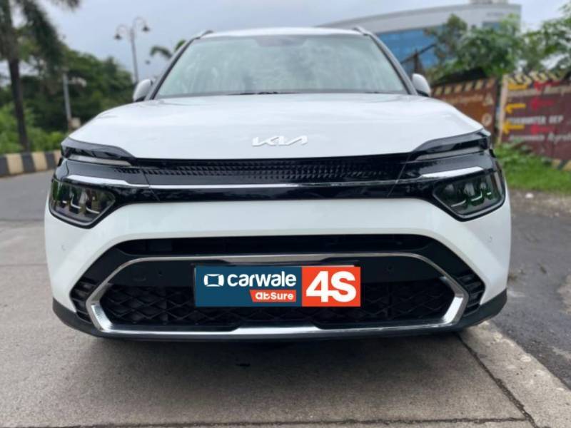 Kia Carens Luxury Plus 1.4 Petrol DCT 6 STR