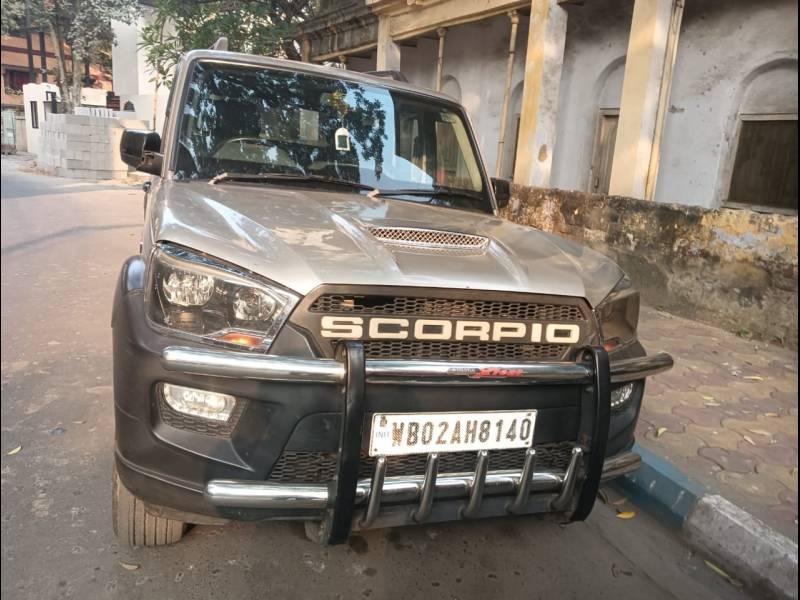 Mahindra Scorpio S4 PLUS