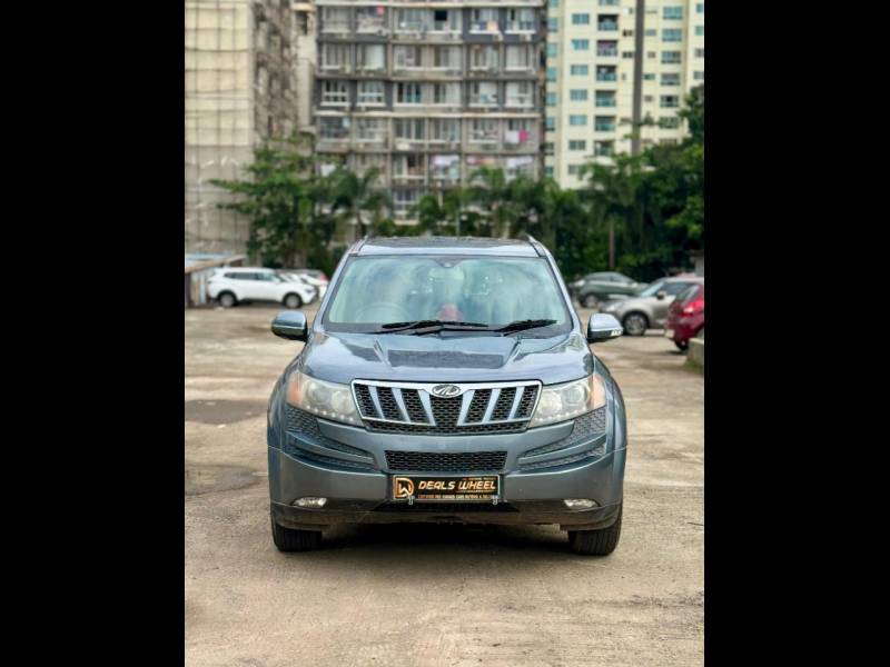 Mahindra XUV500 W8