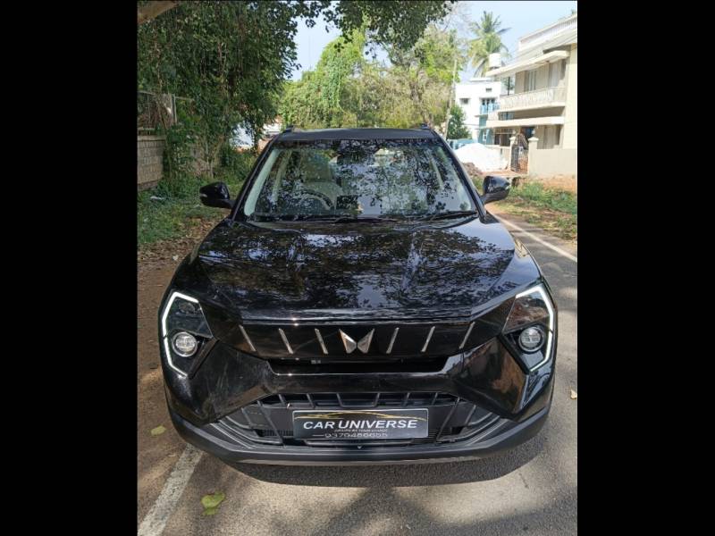 Mahindra XUV 3XO AX7 1.2 Petrol