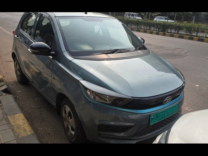 Tata Tiago EV XT Medium Range