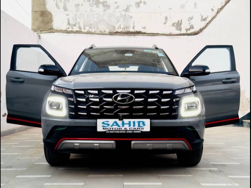 Hyundai Venue N Line N8 DCT Dual Tone