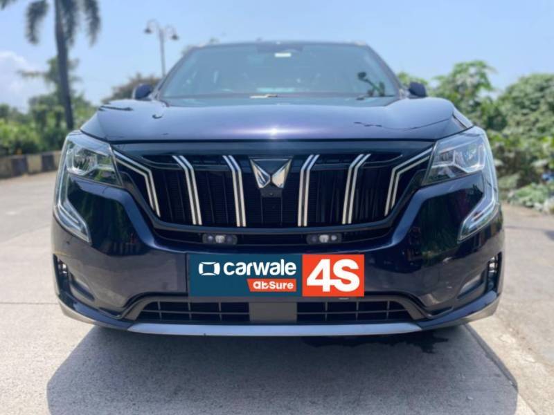 Mahindra XUV700 AX7 Luxury Pack Diesel AT AWD 7 STR