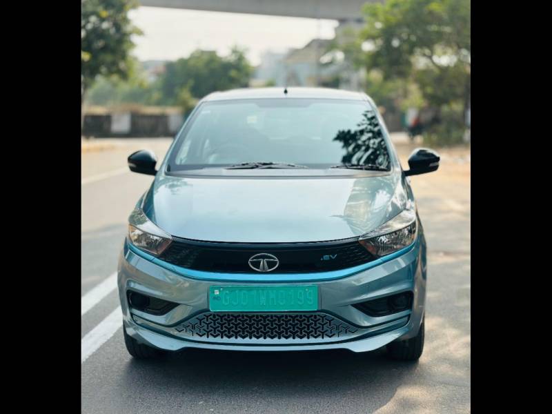 Tata Tiago EV XT Medium Range