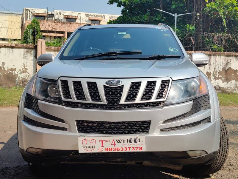 Mahindra XUV500 W8