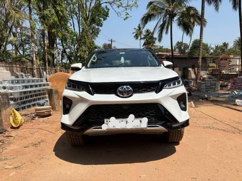 Toyota Fortuner Legender 4X4 AT 2.8 Legender
