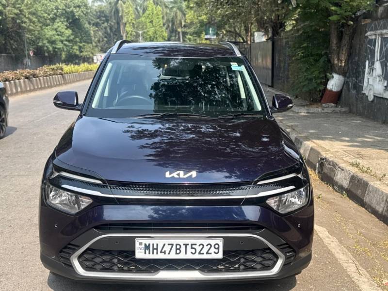 Kia Carens Prestige (O) 1.5 Petrol 6 STR