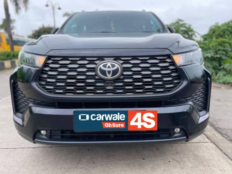 Toyota Innova Hycross GX 7 STR