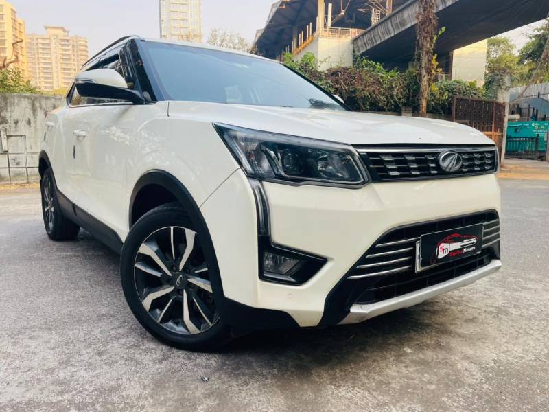 Mahindra XUV 300 1.5 W8 (O) AMT