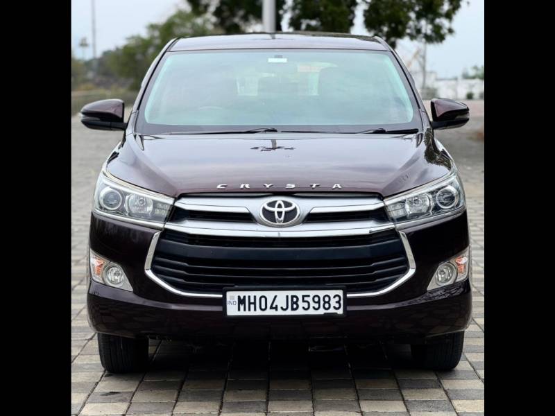 Toyota Innova Crysta 2.4 VX 8 STR