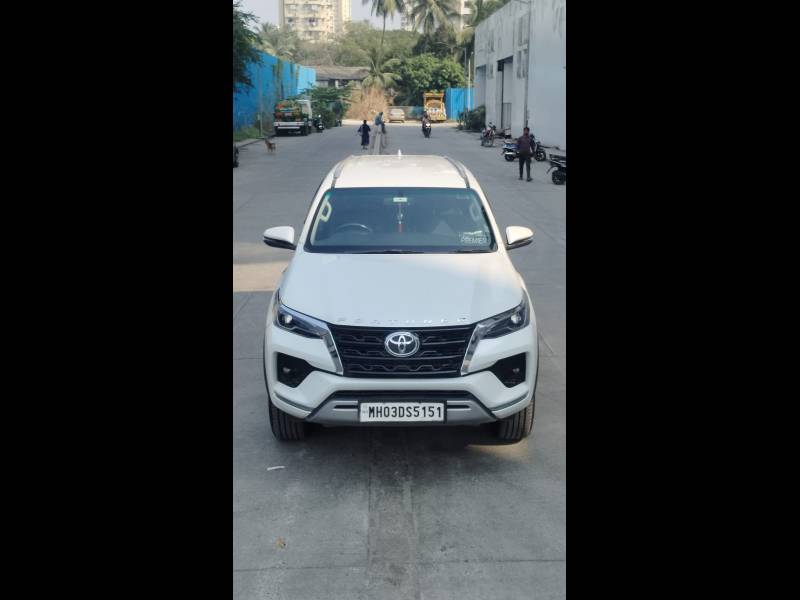 Toyota Fortuner 4X2 AT 2.8 Diesel