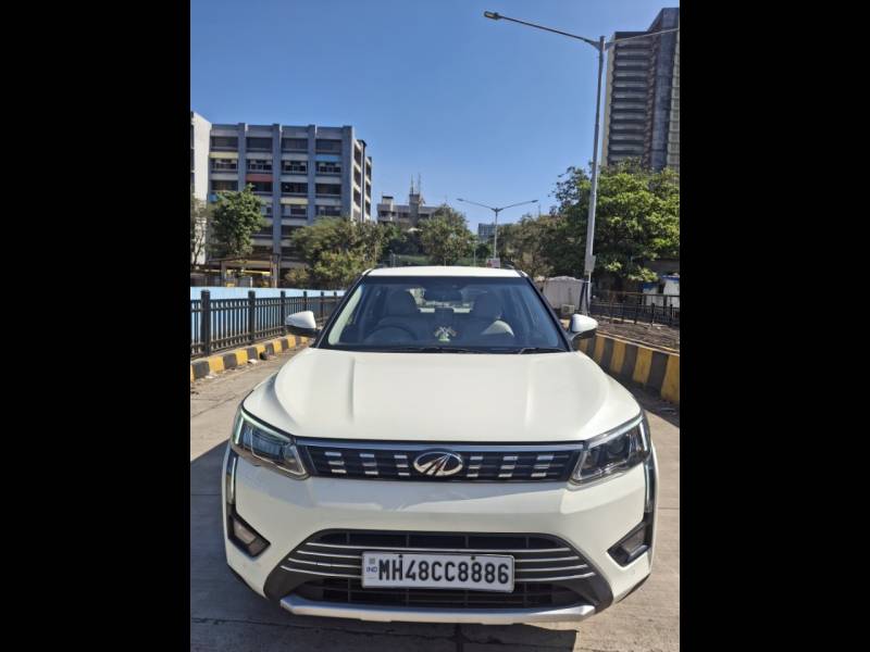 Mahindra XUV 300 W8 (O) 1.5 Diesel AMT
