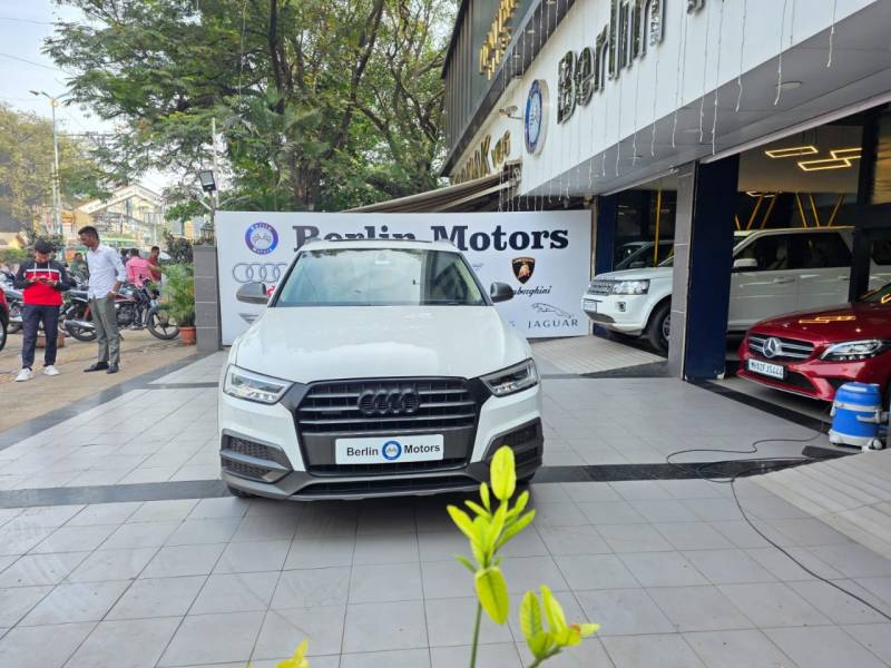 Audi Q3 35 TDI quattro Premium Plus