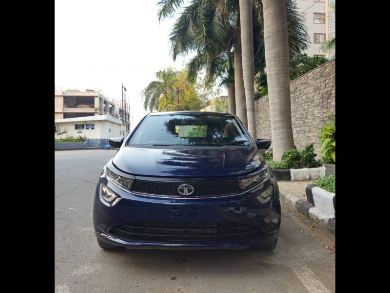 Tata Altroz XZ Plus (O) (S) iCNG