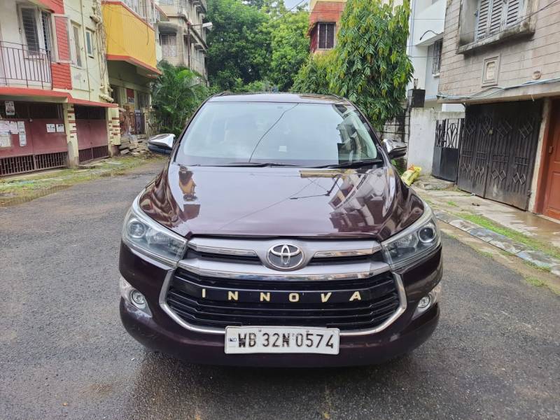 Toyota Innova Crysta 2.4 ZX 7 STR