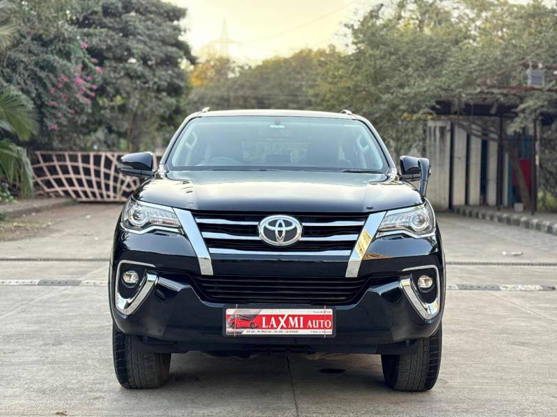 Toyota Fortuner 4x2 AT