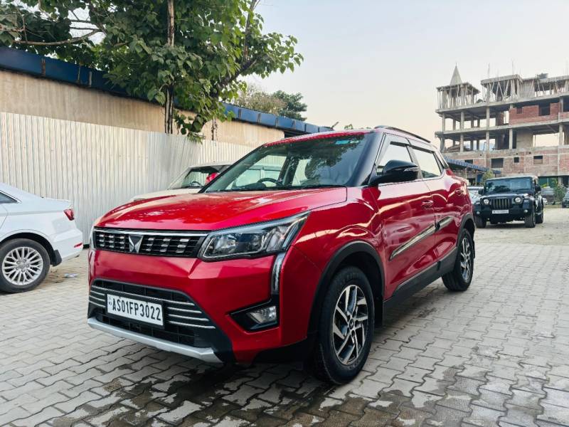 Mahindra XUV 300 W8 (O) 1.2 Petrol