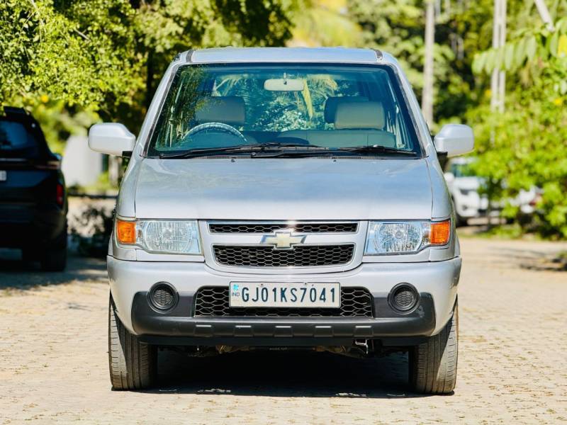 Chevrolet Tavera Neo 3 LS 10 BS III