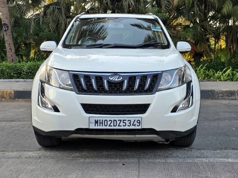Mahindra XUV500 W10 AWD