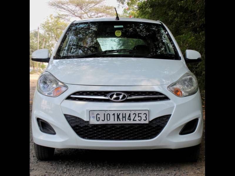 Hyundai i10 Sportz 1.2 AT