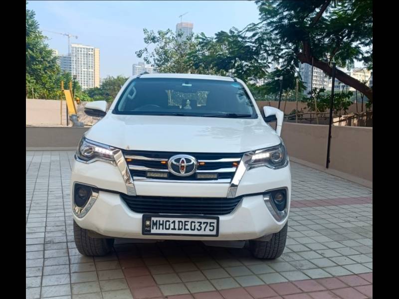 Toyota Fortuner 2.8 4x4 AT
