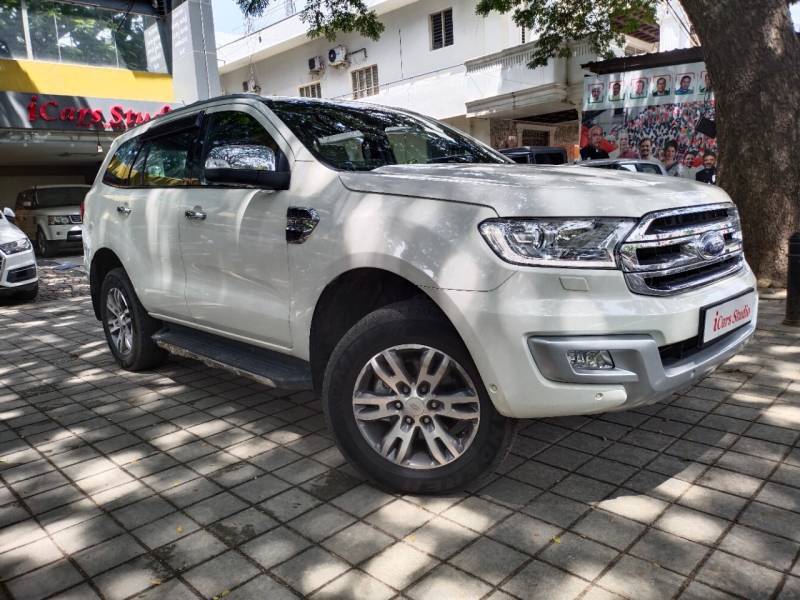 Ford Endeavour Titanium 3.2 4x4 AT